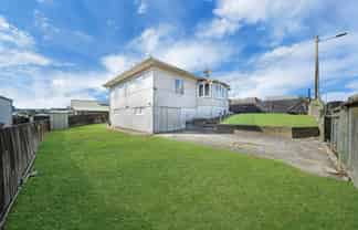 8 Domain Street, Waiuku