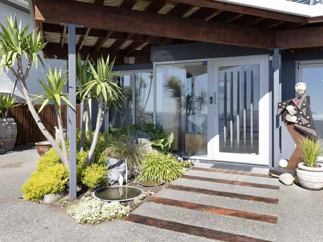 7 Ocean Parade, Pukerua Bay