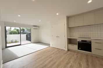 2/176 England Street, Linwood