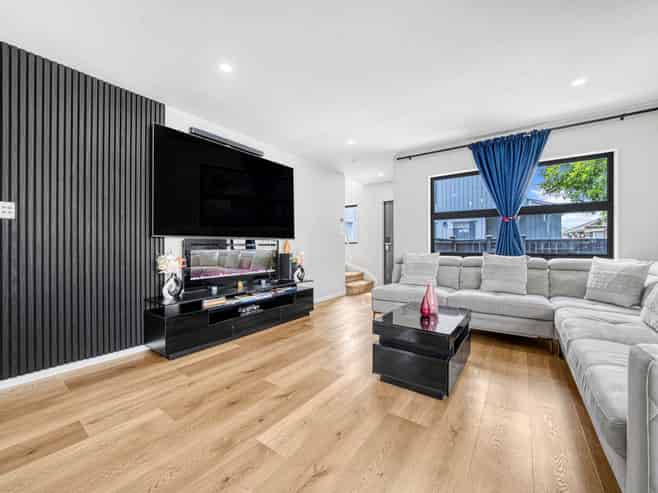 5/43 Clevedon Road, Papakura