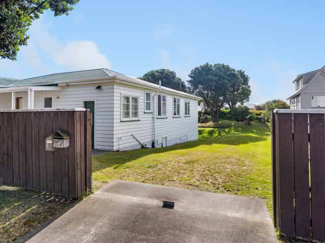 147 Manly Street, Paraparaumu Beach