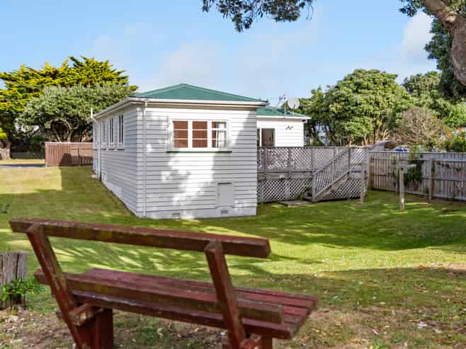 147 Manly Street, Paraparaumu Beach