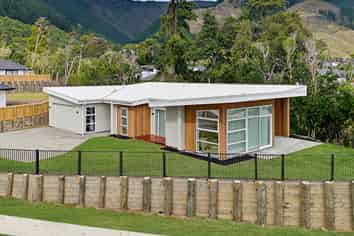 6 Homestead Avenue, Stoke