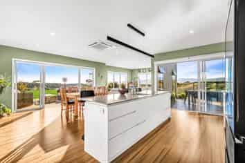 253 Stringer Road, Redwood Valley