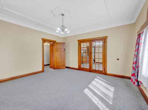 36 Percy Avenue, Stratford