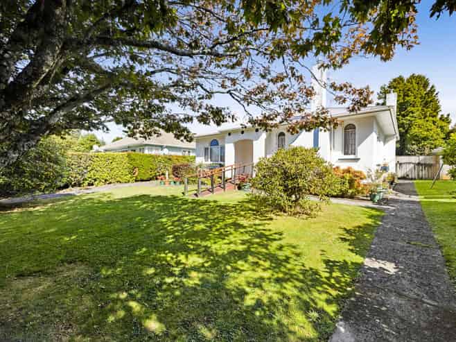 36 Percy Avenue, Stratford