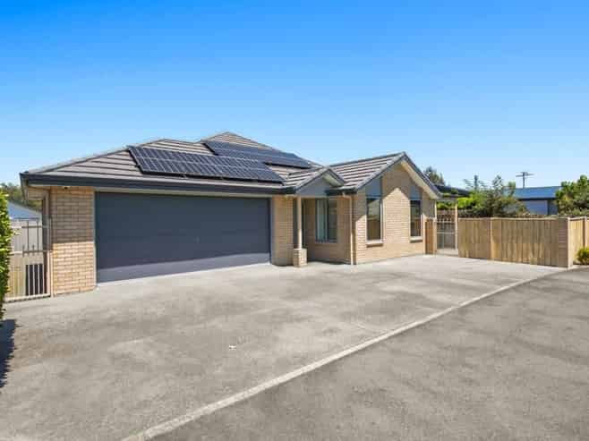 48 Adams Lane, Springlands