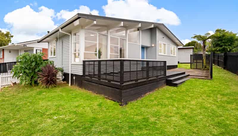 16 Wordsworth Road, Manurewa