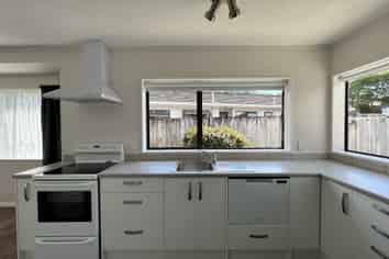 12 Turon Crescent, Totara Park