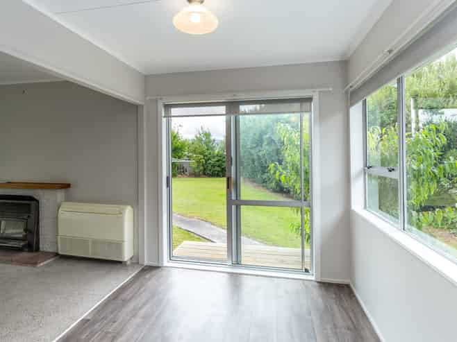 170 High Street South, Carterton