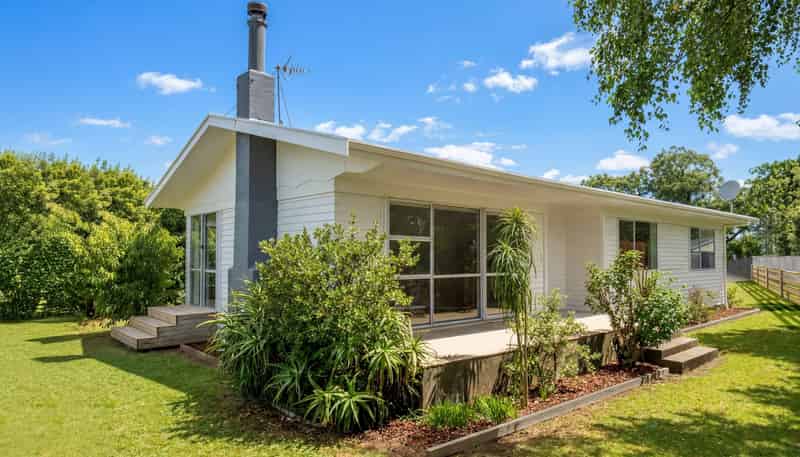 170 High Street South, Carterton