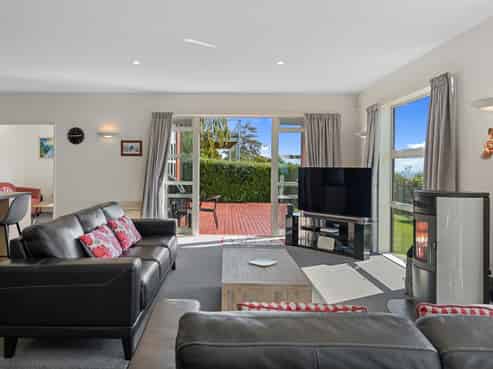 18 Kenmure Drive, Huntsbury