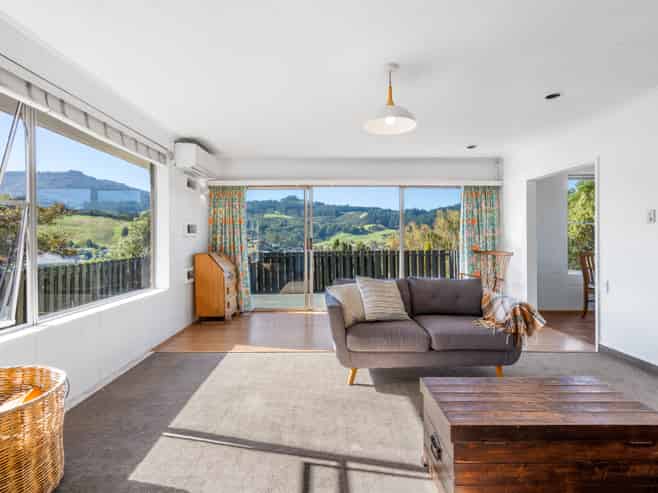 13 Delphic Street, Sawyers Bay