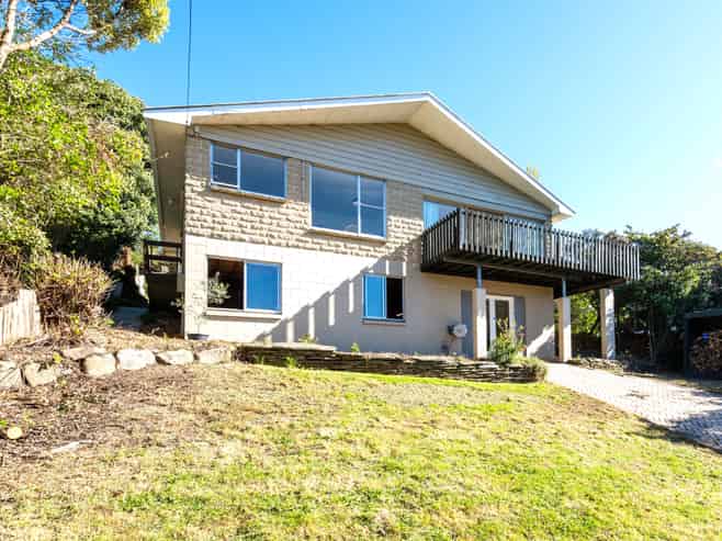 13 Delphic Street, Sawyers Bay