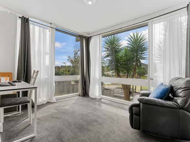 21 Lawrence Cresent, Hillpark