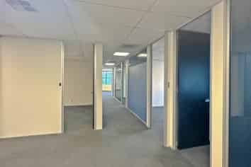 CORNER OFFICE WITH GREAT EXPOSURE
