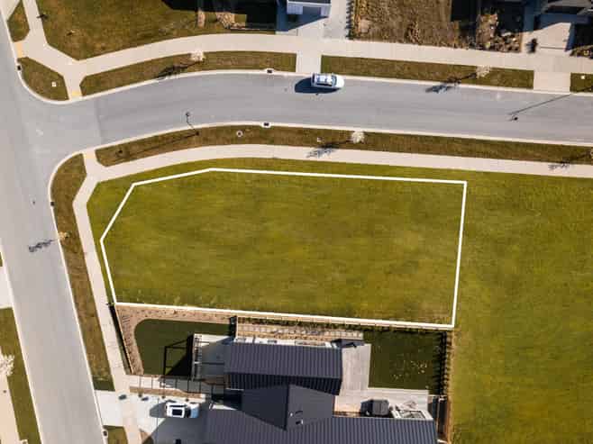 9 Deans Drive, Wanaka