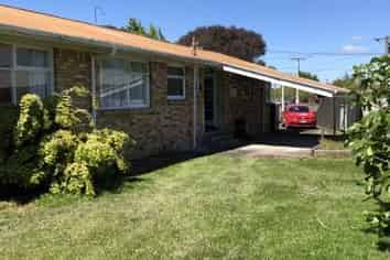 33 Pulham Crescent, Queenwood