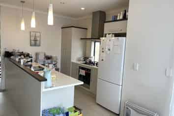 9  Costa Viva Crescent, Karaka