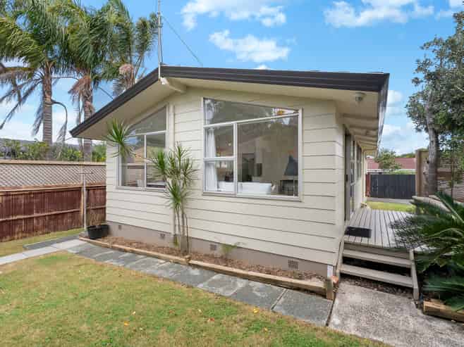 2/62 Rawhiti Road, One Tree Hill