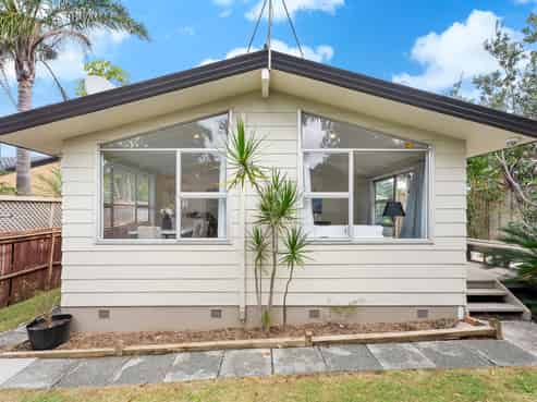 2/62 Rawhiti Road, One Tree Hill