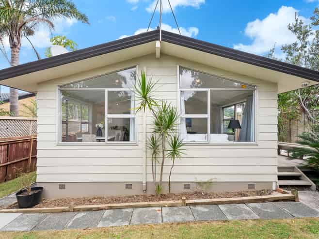 2/62 Rawhiti Road, One Tree Hill