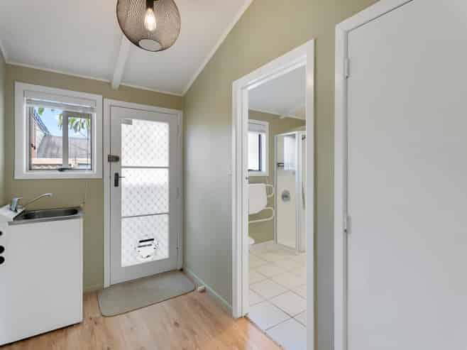 2/62 Rawhiti Road, One Tree Hill