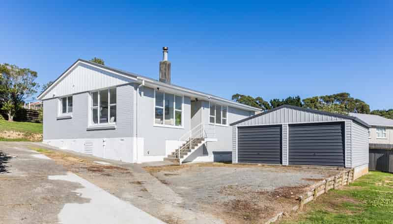 25 Loongana Street, Waitangirua