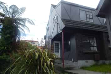 817B High Street, Boulcott