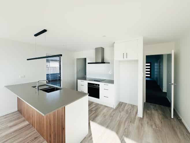 37 Mehrtens Crescent, Ravenswood