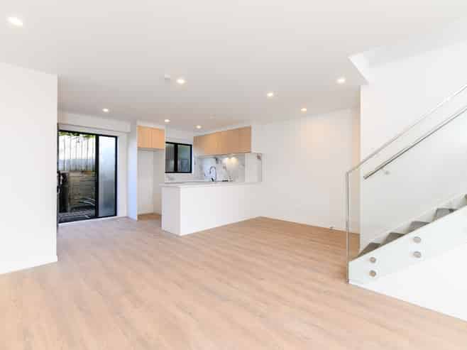 5/60 Triangle Road, Massey