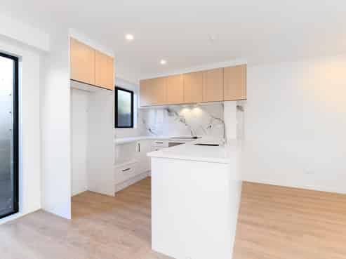 5/60 Triangle Road, Massey