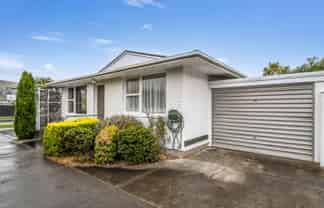 1/17 Lake Terrace Rd, Burwood