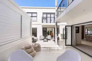  Beach Road, Mairangi Bay