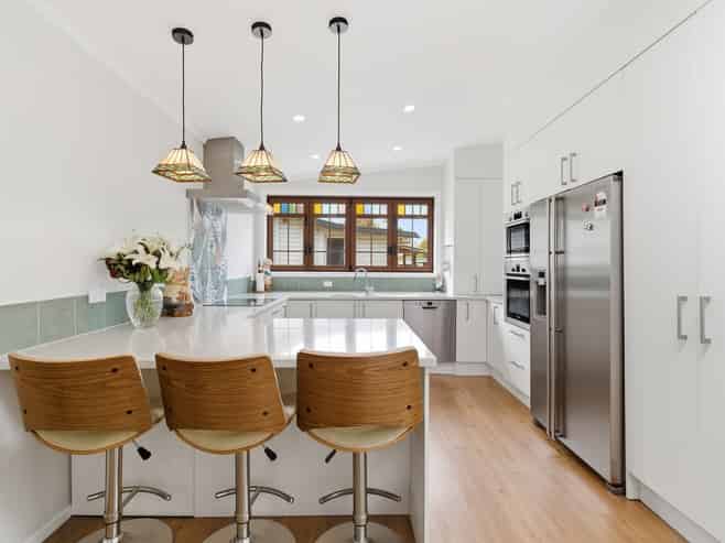 11 John Road, Fairy Springs