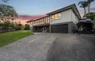14 Hamish Place, Sunnyhills
