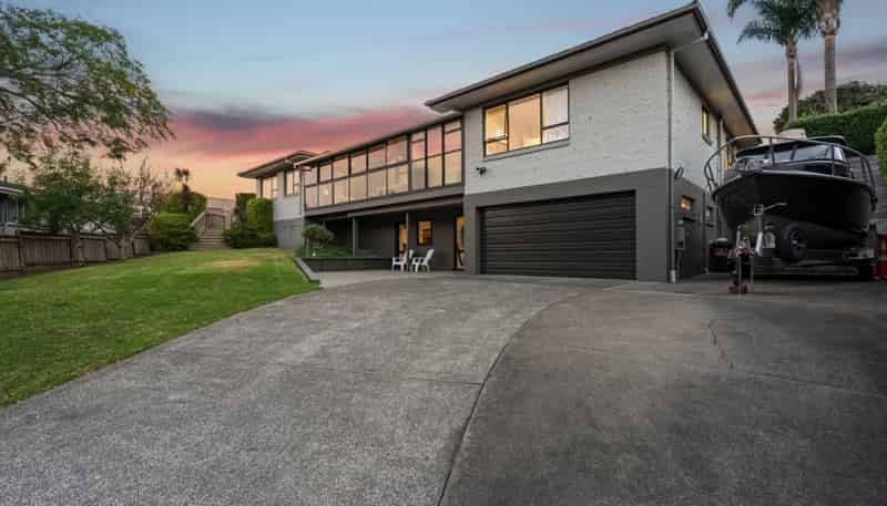 14 Hamish Place, Sunnyhills