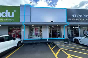 Modern 353m² Large-Format Retail/Showroom