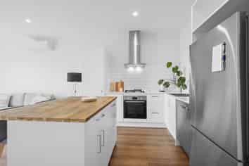 77 Tahere Road, Flat Bush