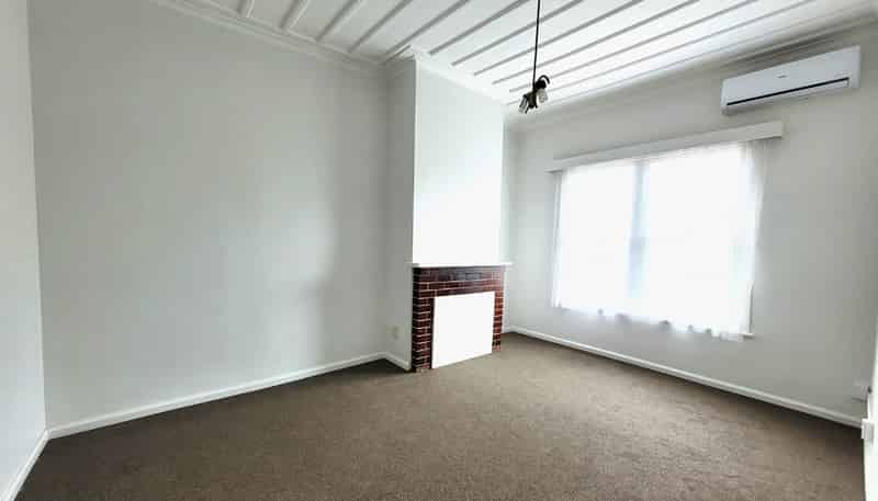 2/24 Pascal Street, Takaro