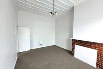 2/24 Pascal Street, Takaro