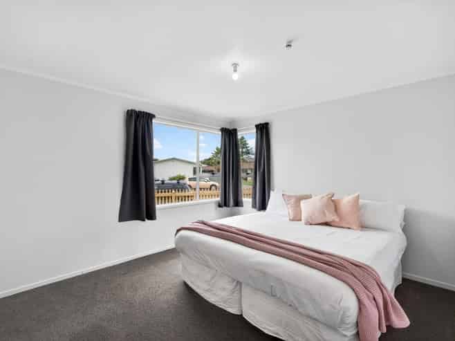 406C Avenue Road West, Hastings