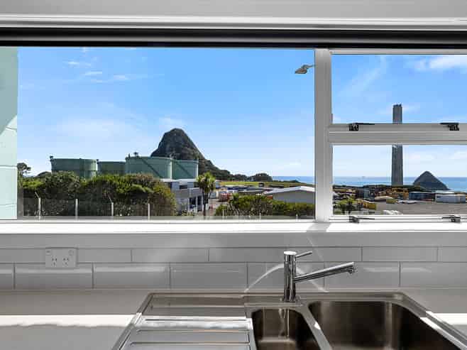 27A Port View Crescent, Moturoa