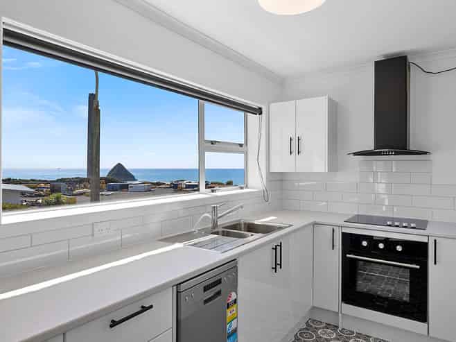 27A Port View Crescent, Moturoa