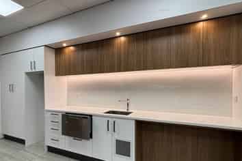Office near the Airport with Parking 