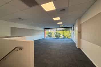 Office near the Airport with Parking 