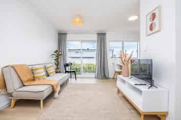 H/1 Caroline Street, Saint Marys Bay