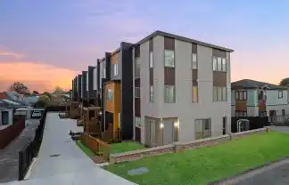 Lots 2, 4/8 Reeves Avenue, Papatoetoe