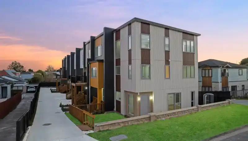 Lots 2, 4/8 Reeves Avenue, Papatoetoe