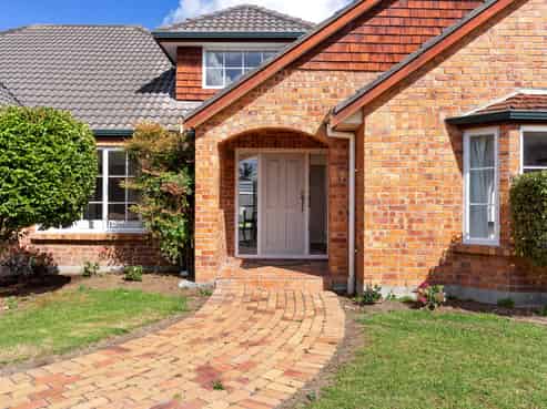 9 Glenross Drive, Wattle Downs